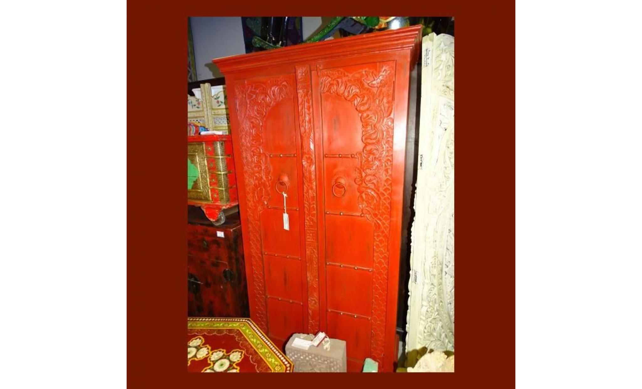 Armoire arche rouge poncé portes pleines