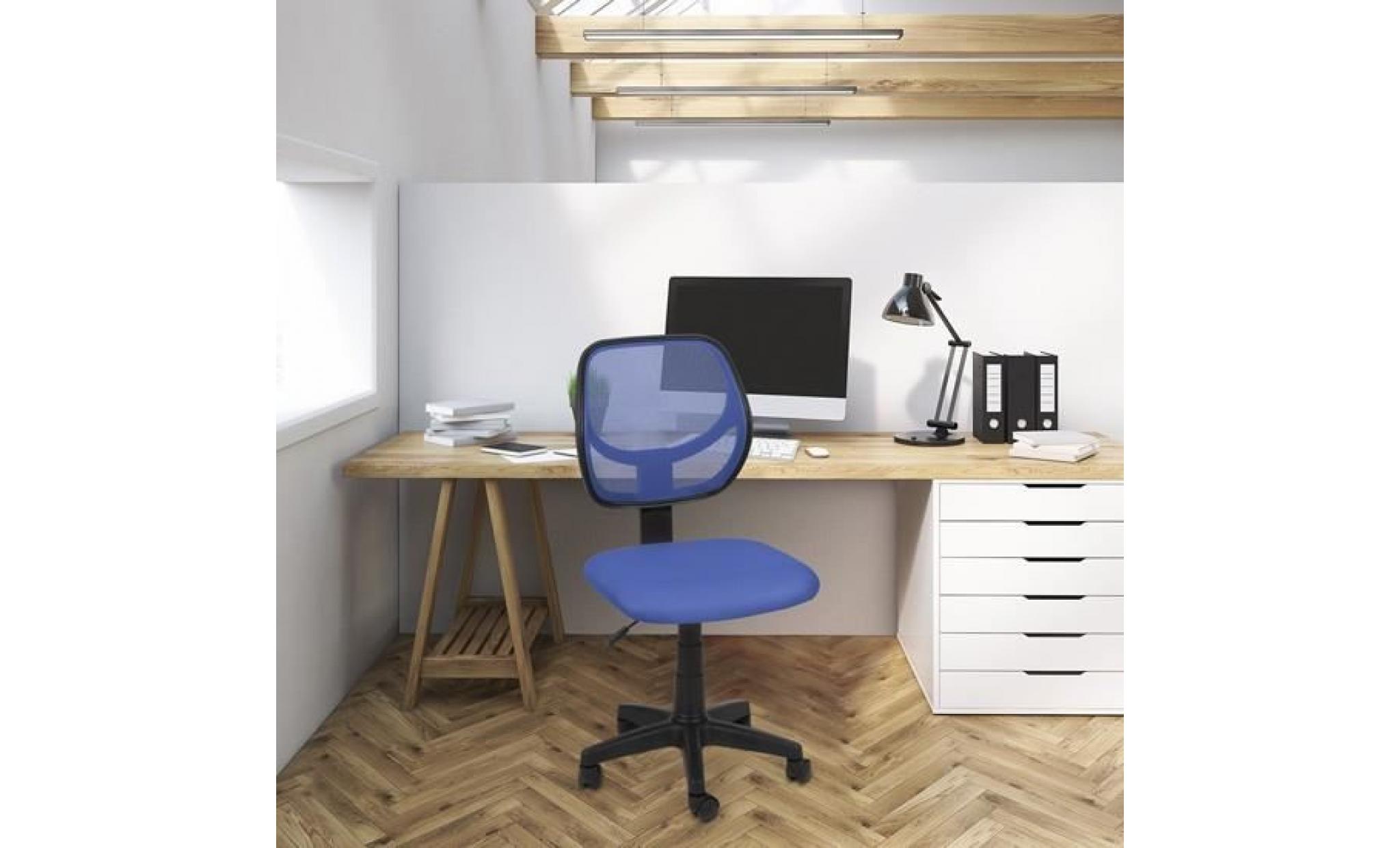 chaise de bureau avec dossier en maille en bleu