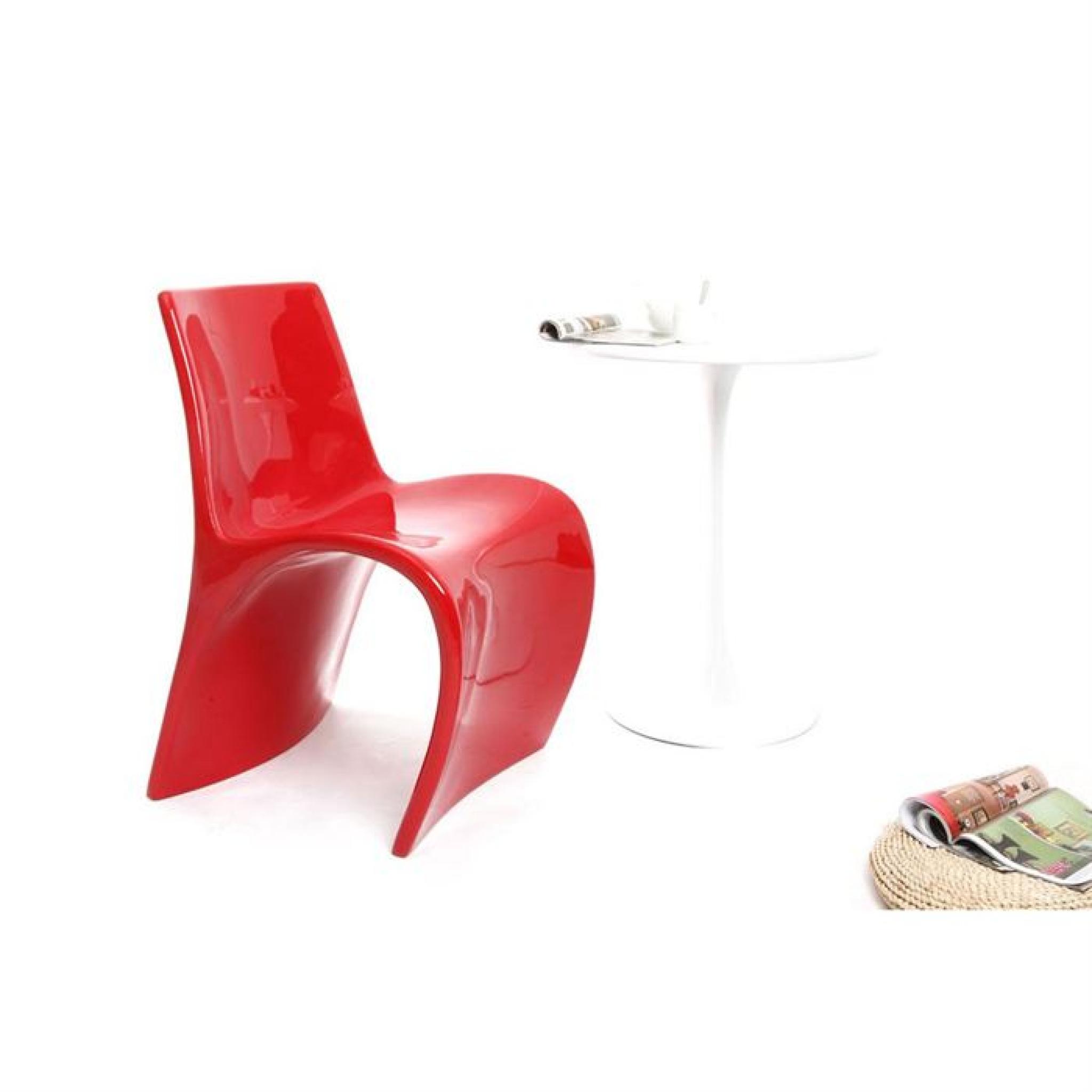 Chaise design rouge OWIE