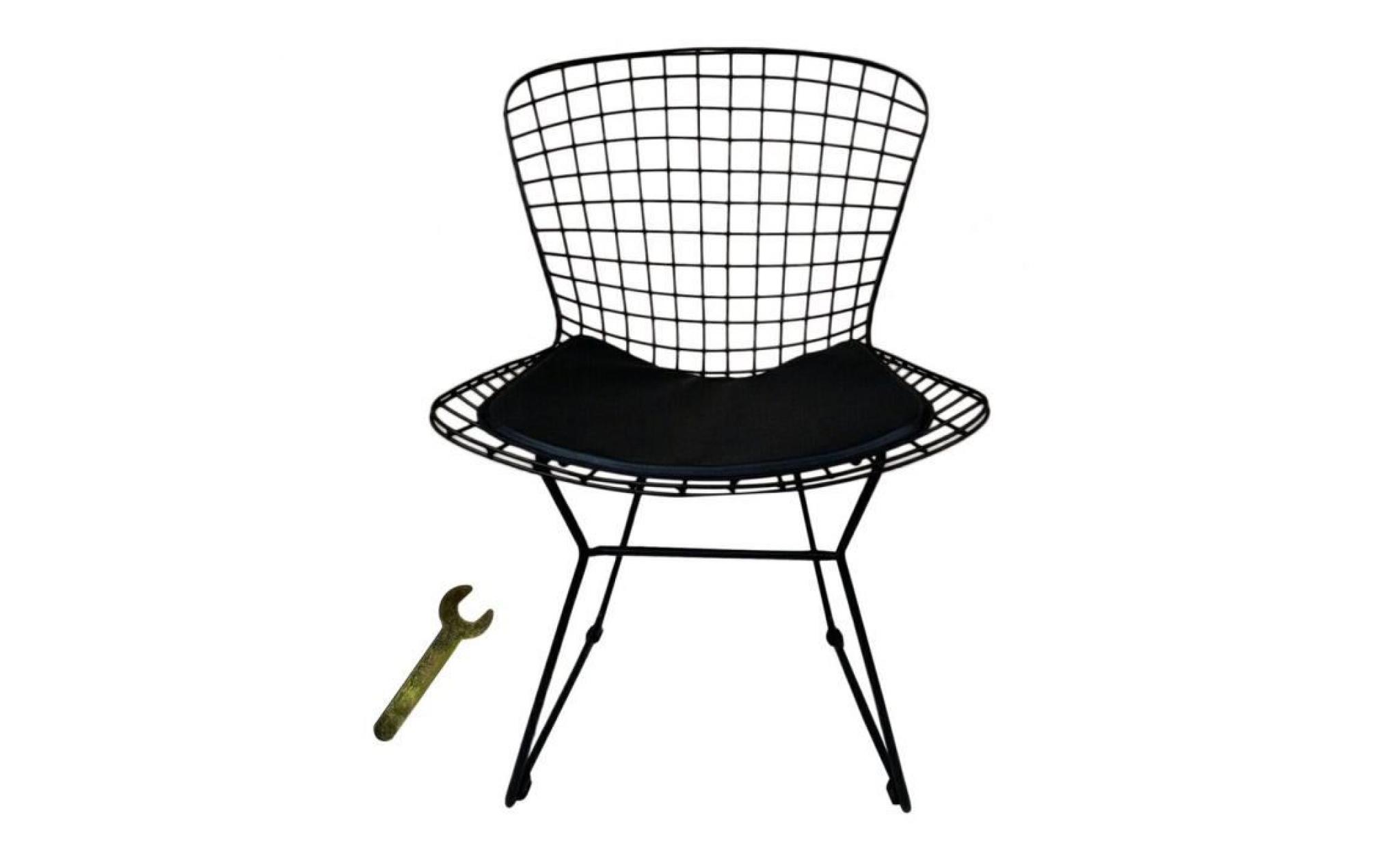 chaise en métal vintage antique noir grillage métal fauteuil