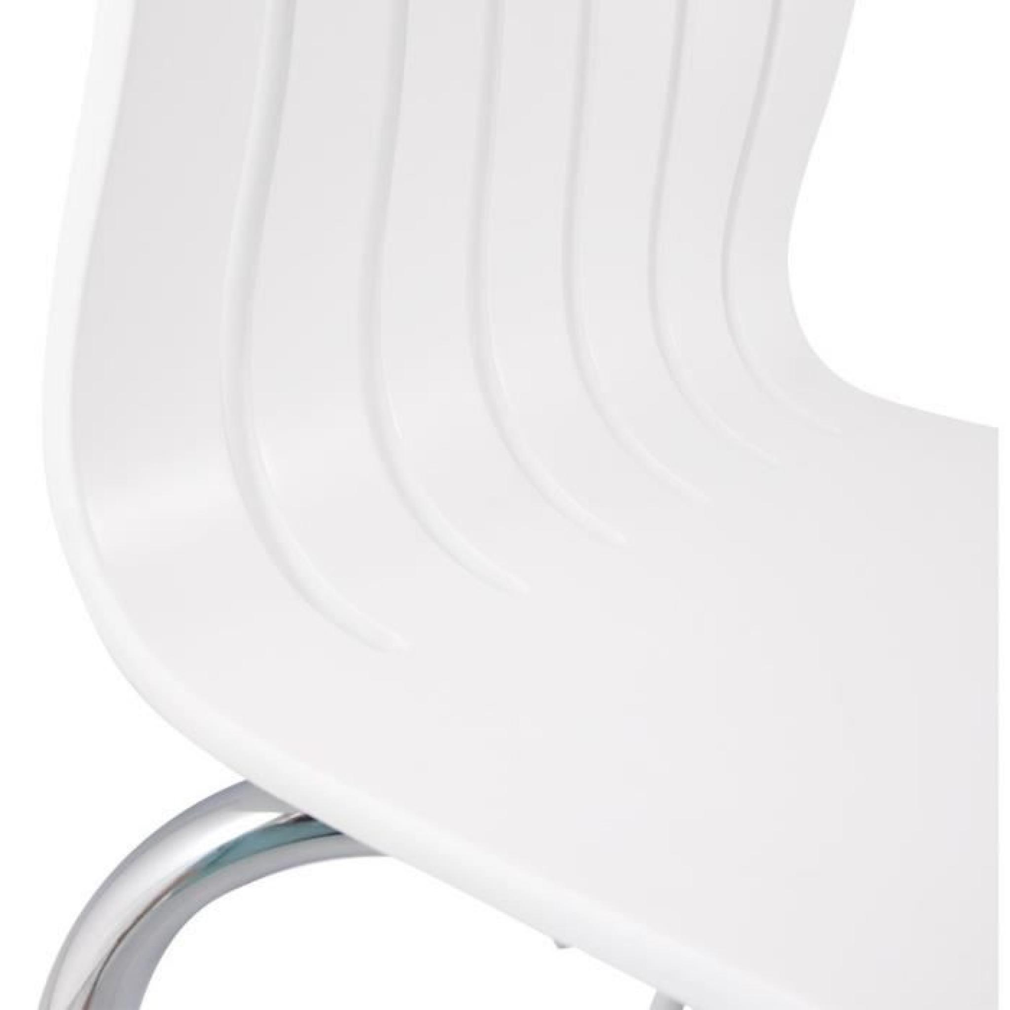 Chaise moderne 'MARTINO' en bois peint blanc pas cher