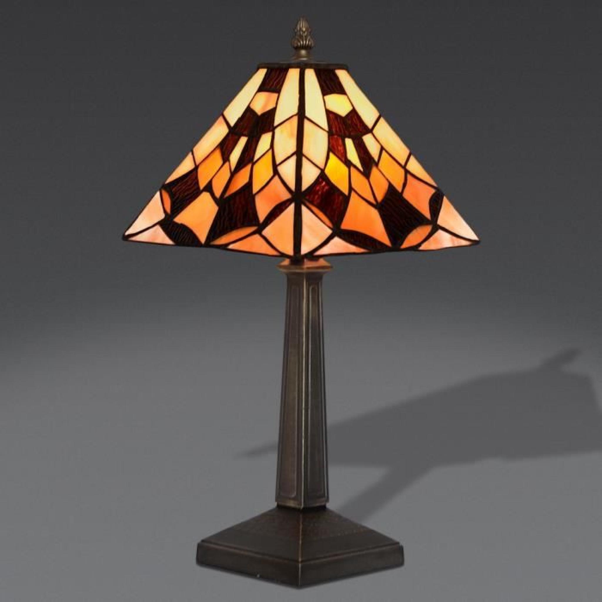 Chevet égyptienne Lampe de chevet avec abat-jour de verre soudé de style Tiffany et base de métallique bronzé