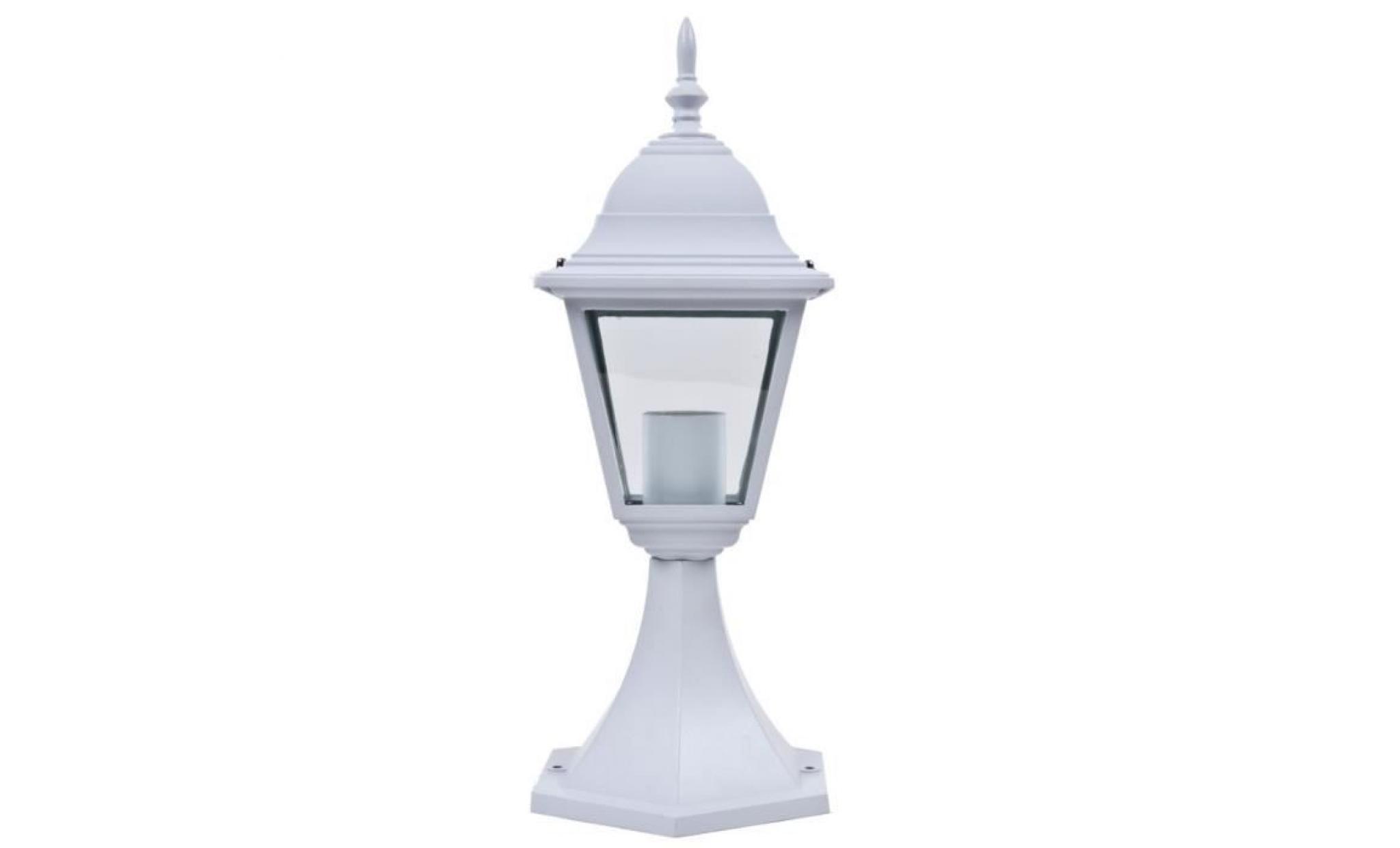 lampadaire classique lanterne blanc espace extérieur jardin terrasse éclairage métal verre