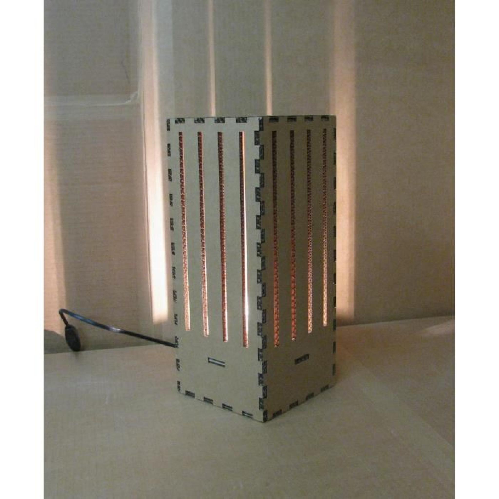 Lampe à poser design carton Kubik (en kit)