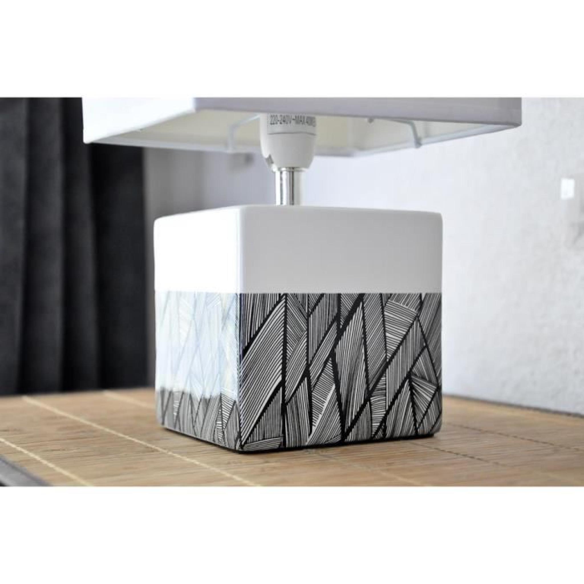 Lampe cube design INTERIOR graphismes noir et blanc pas cher