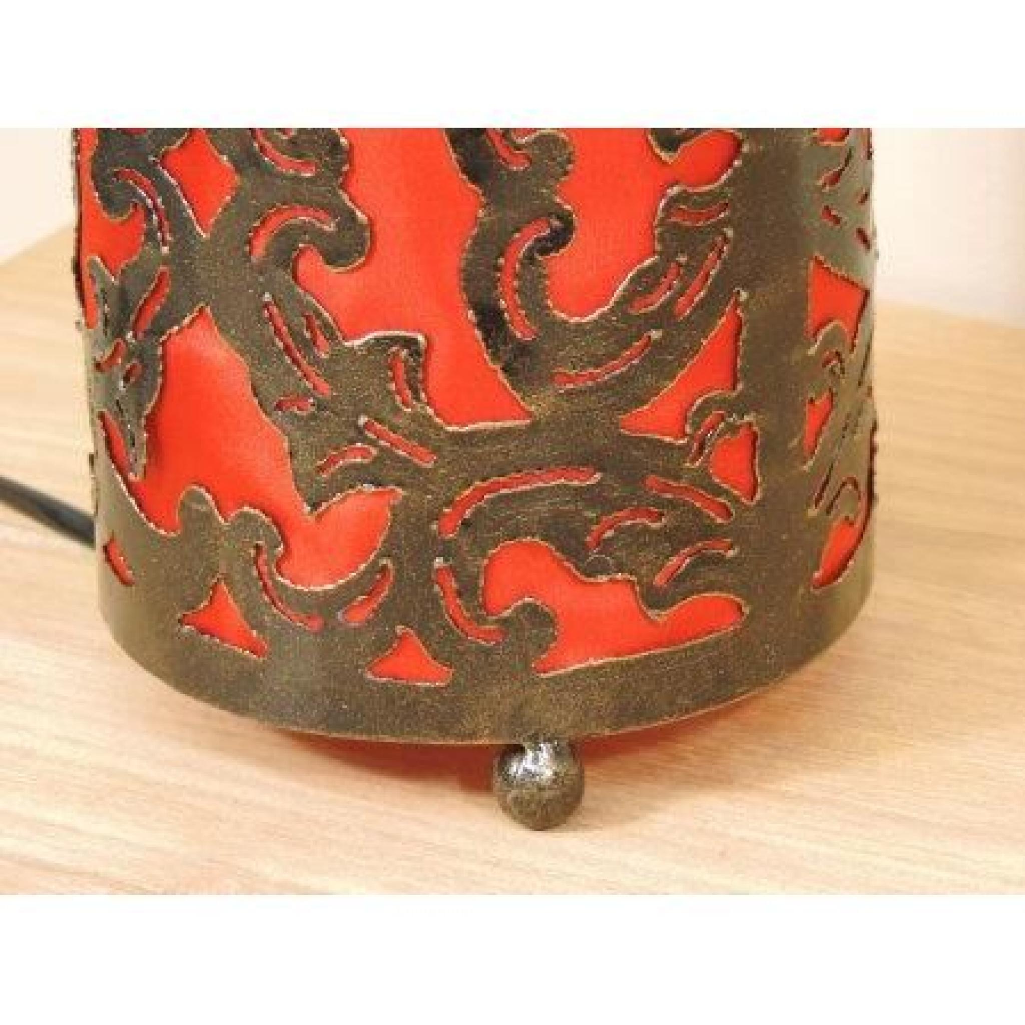 Lampe en acier cylindrique rouge 12 cm hauteur 20 cm pas cher