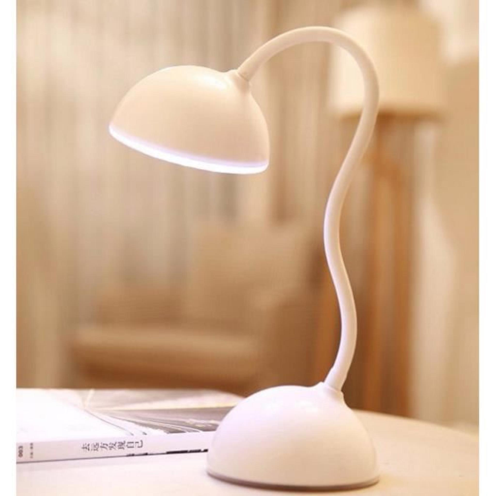 Mode créatifs bureau de charge du casque conduit les étudiants de la lampe petite lampe de table
