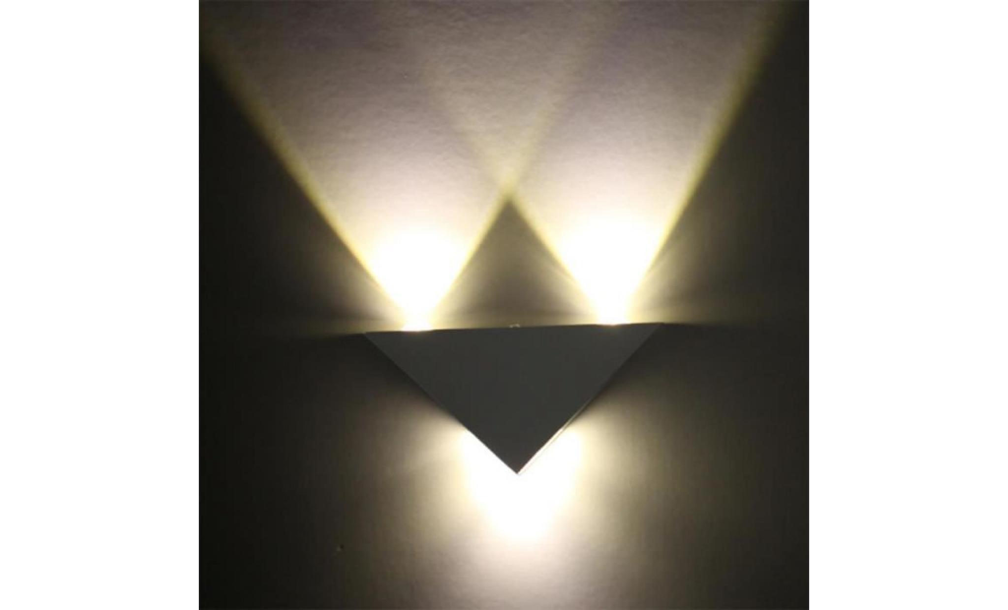 Moderne 3W Triangle LED Applique murale Lampe Porche Walkway Chambre Escaliers Lumière Bar Hall Home Decor Éclairage blanc chaud pas cher