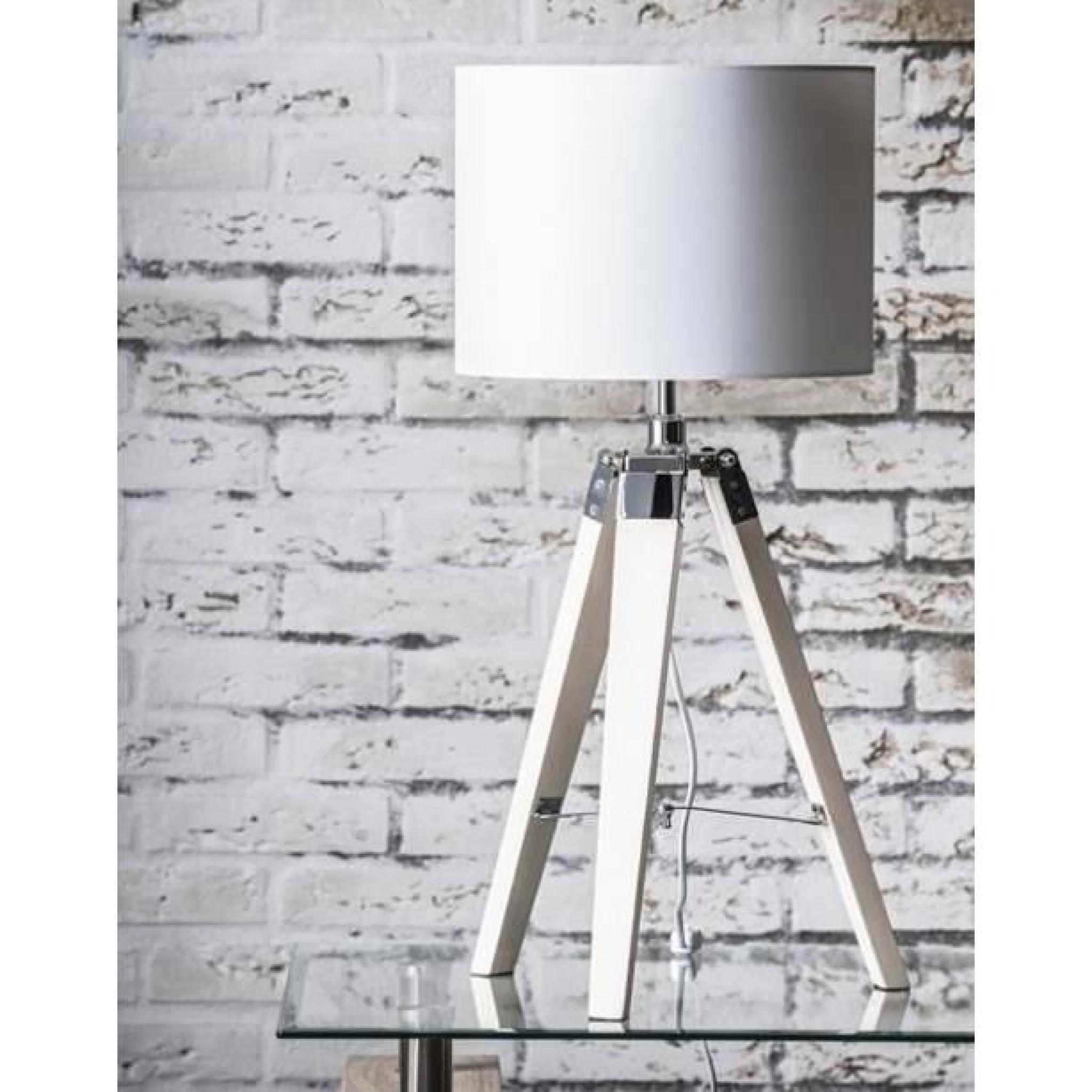 Pour un design éclatant de lumière, adoptez DIM comme le lampadaire . Ce lampadaire original en bois laqué noir , doté d'un abat-...