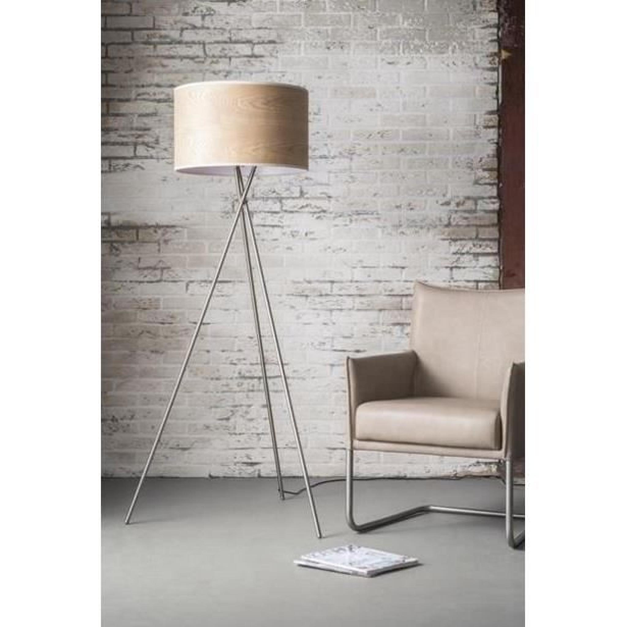 Pour un design éclatant de lumière, adoptez TICK comme le lampadaire. Ce lampadaire original en acier , doté d'un abat-jour cylin...