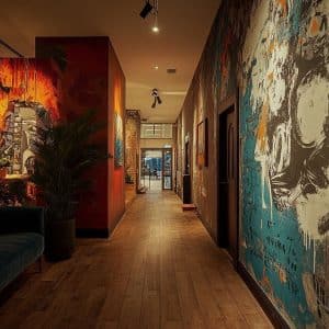 Trompe-l&rsquo;œil agrandir pièce : astuces déco professionnelles